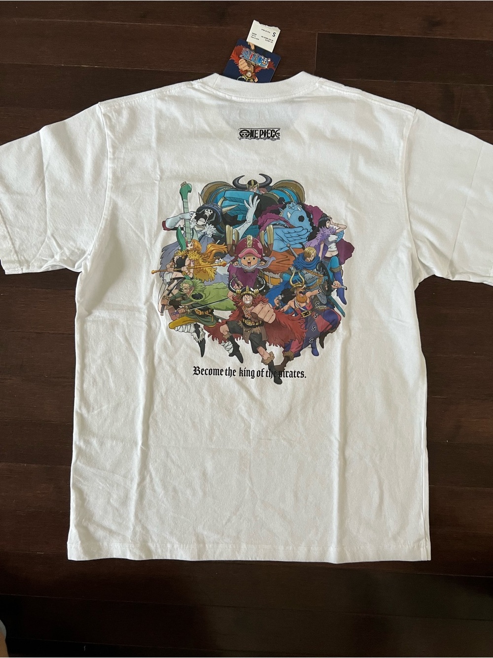 UNIQLO One Piece graphic t shirt anime